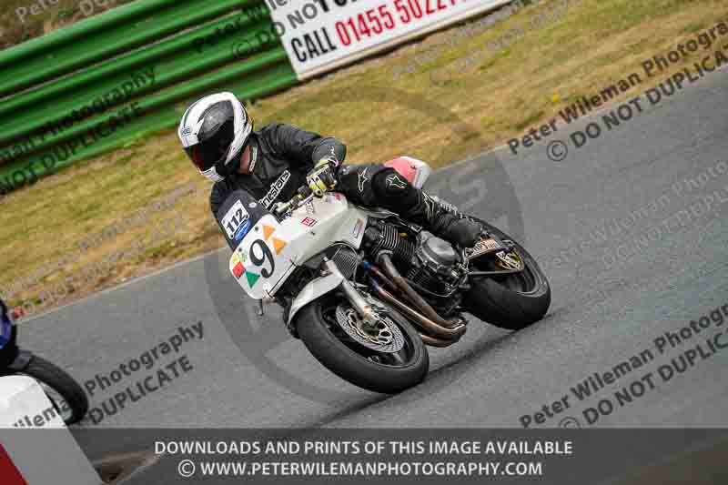 Vintage motorcycle club;eventdigitalimages;mallory park;mallory park trackday photographs;no limits trackdays;peter wileman photography;trackday digital images;trackday photos;vmcc festival 1000 bikes photographs